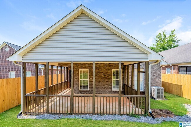 Building Photo - 4832 Longmeadow Dr