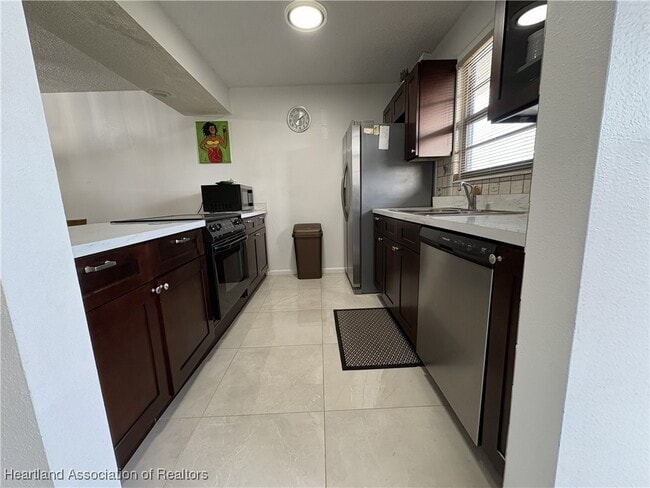 Building Photo - 4722 Granada Blvd