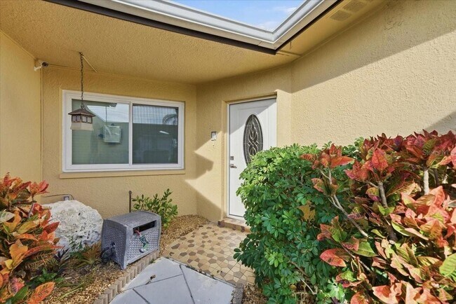 Building Photo - 7527 Hatteras Dr