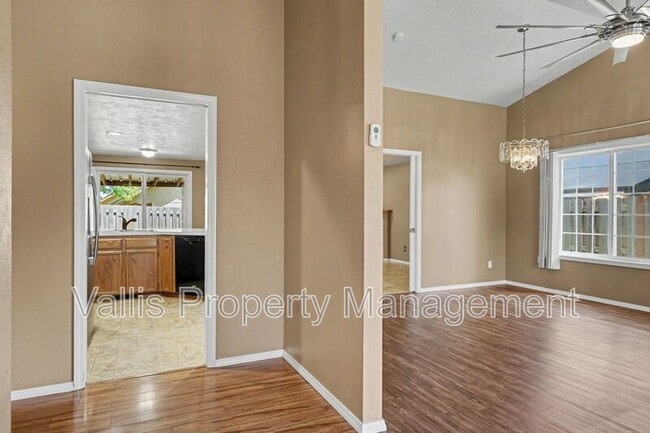 Building Photo - 1075 Mildred Ln SE
