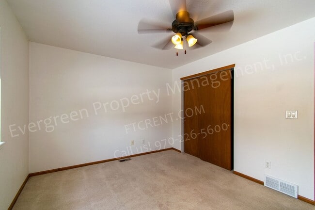 Building Photo - 2302 Turquoise St