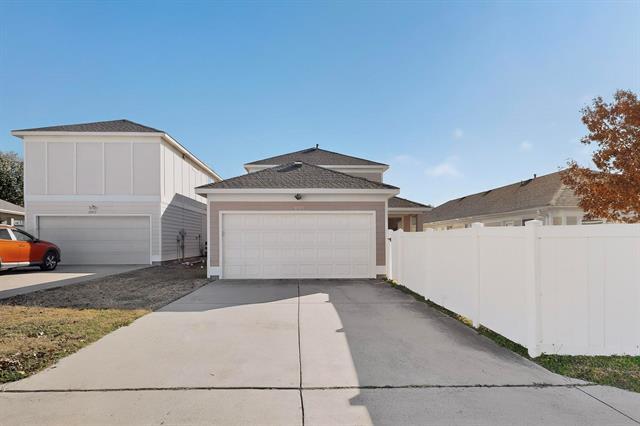 Building Photo - 10913 Dillon St