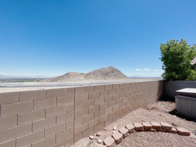 Building Photo - 4572 Yellow Harbor St