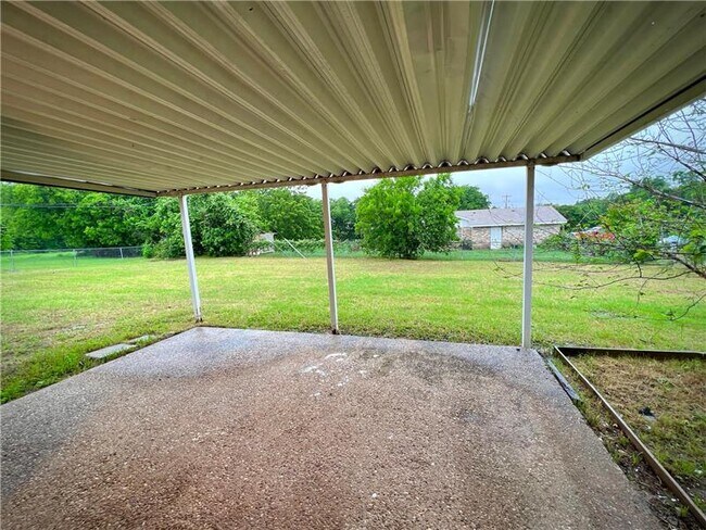 Building Photo - 132 Castleman
