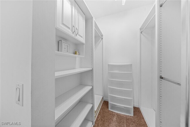 Building Photo - 5633 Cove Cir