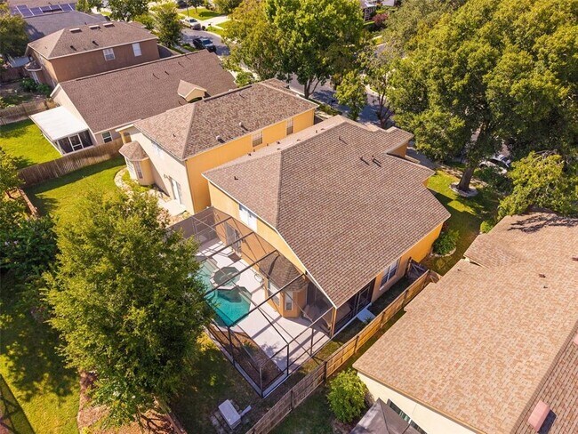 Building Photo - 1400 Holly Glen Run