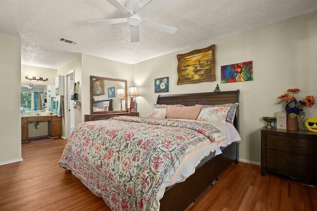 Building Photo - 509 Oat Meadow Dr