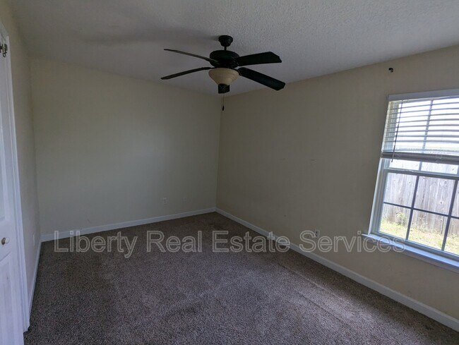 Building Photo - 202 Augusta Way