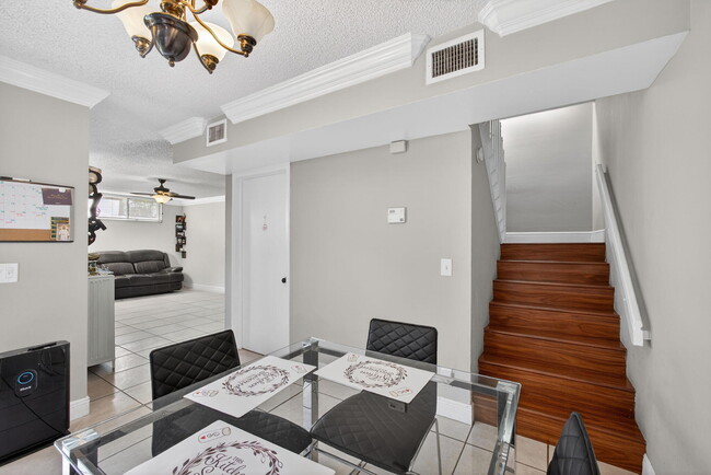 Building Photo - 8164 Thames Blvd