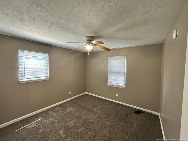 Building Photo - 6539 Amanda Cir