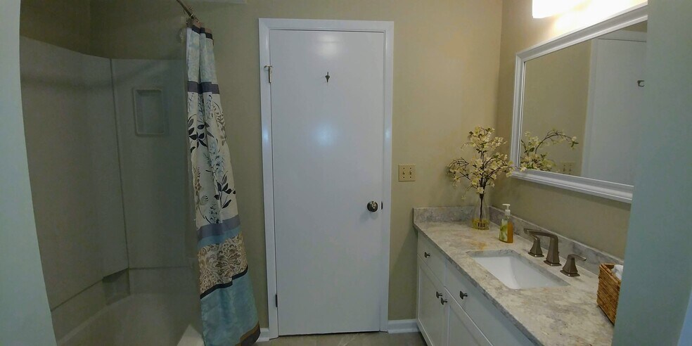 Building Photo - 837 Tollis Pkwy