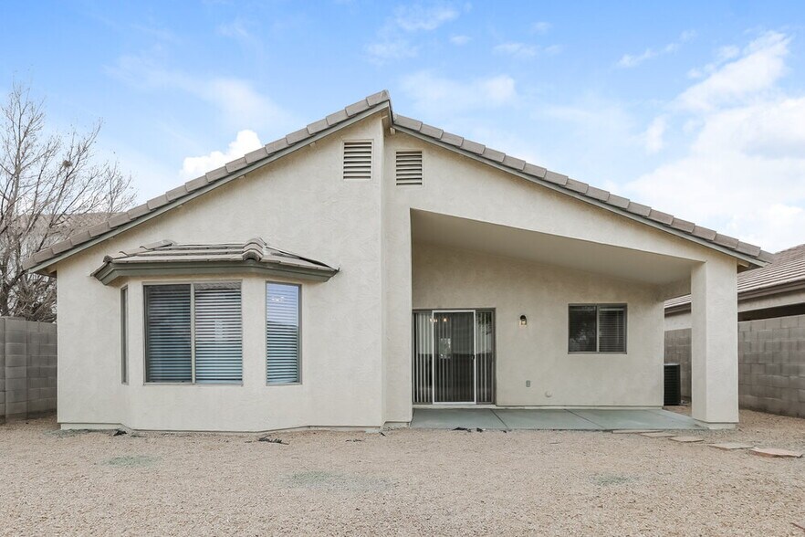 Building Photo - 1114 E Fraktur Rd