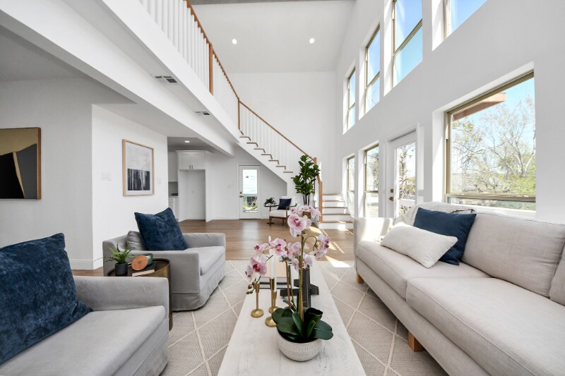 Building Photo - 300 Narcissus Rd