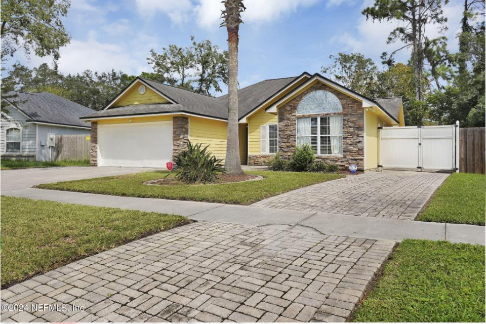 Building Photo - 8959 Bridgecreek Dr