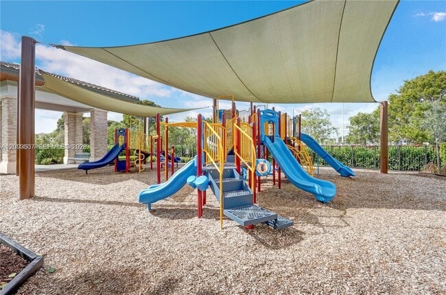 Building Photo - 10500 NW 78th Terrace