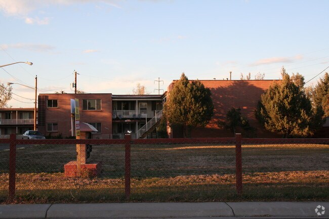 Building Photo - Westland Apartments