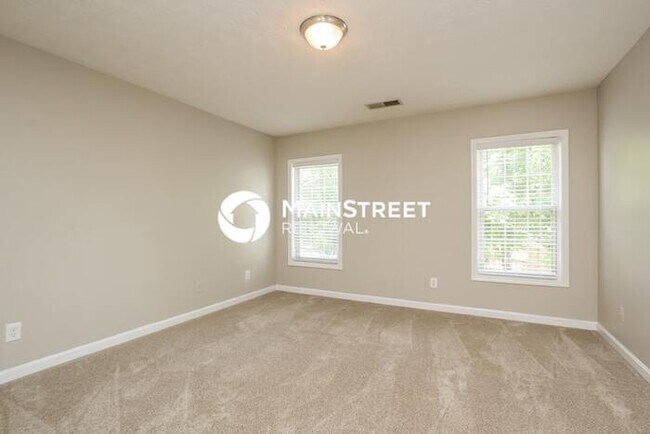 Building Photo - 4 Bedroom Pet-Friendly Home in Austell, GA with Main Street Renewal