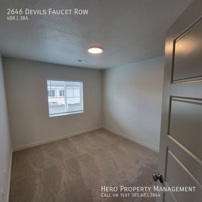 Building Photo - Stunning BRAND NEW Townhomes!