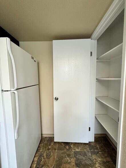 Building Photo - 5026 S 58th St