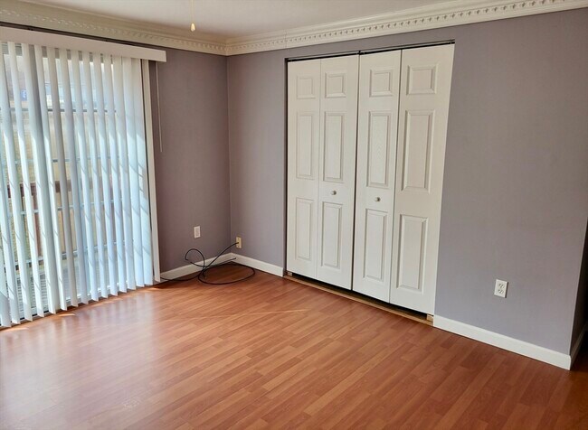 Building Photo - 297 Ashland Ave