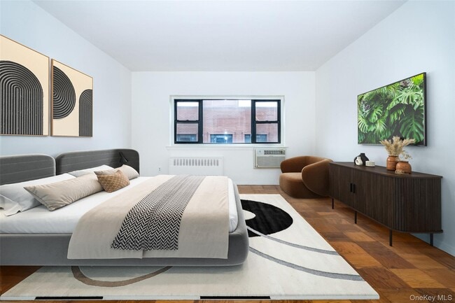 Building Photo - 15 Lake St