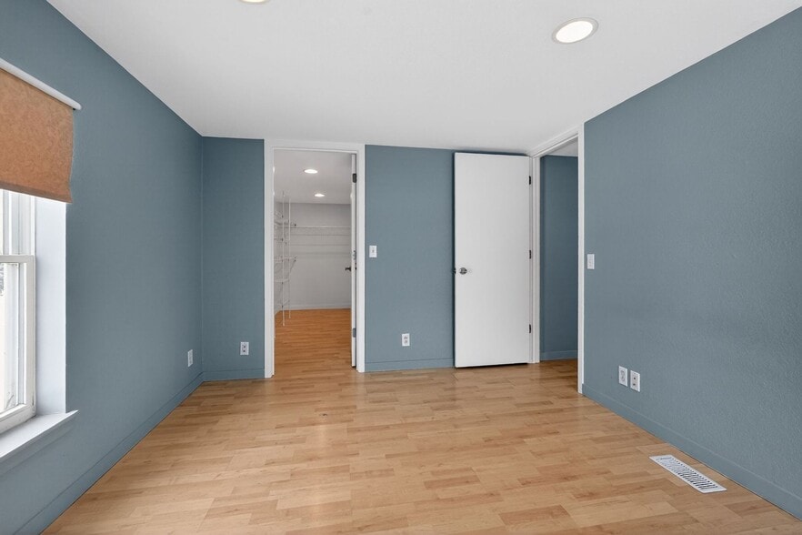 Building Photo - 18025 Doehrman Rd