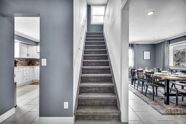 Building Photo - 1036 Union Ave