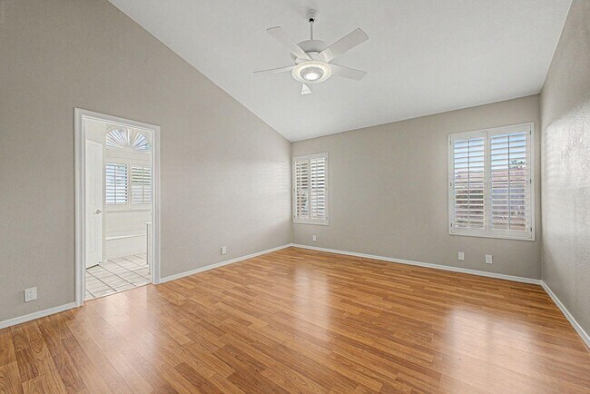 Building Photo - 5719 E St John Rd