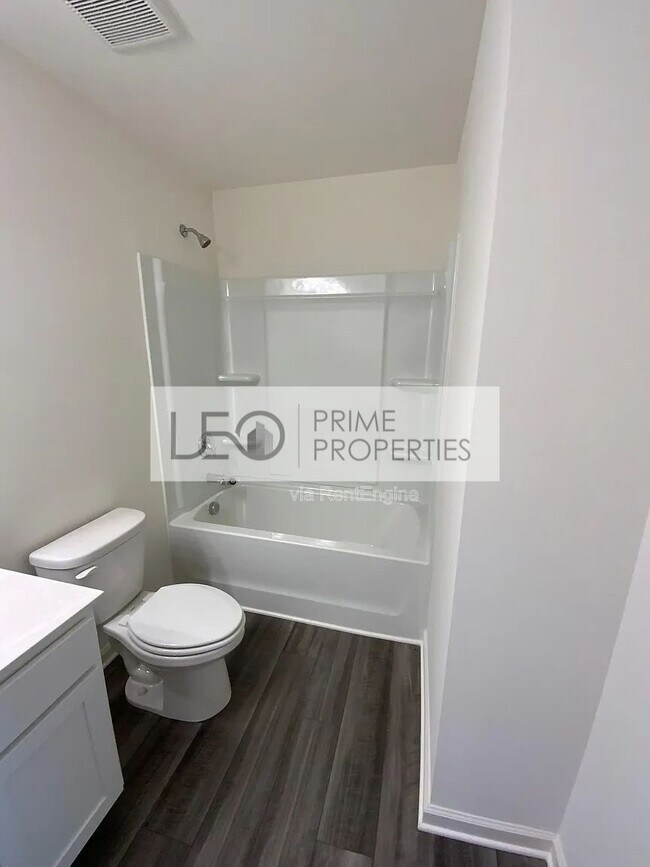 Building Photo - 976 Feldman Chase