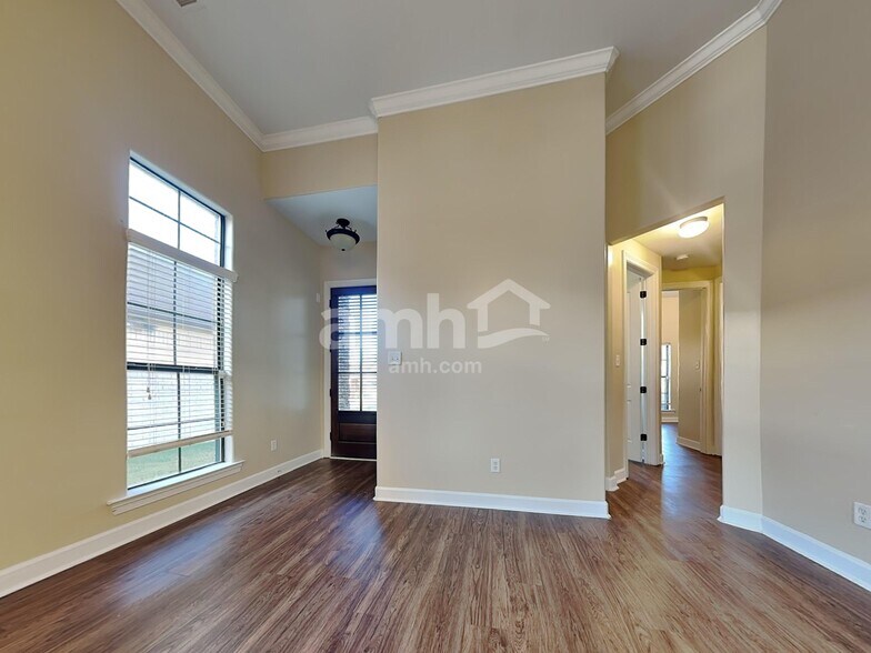 Building Photo - 7965 River Mist Dr