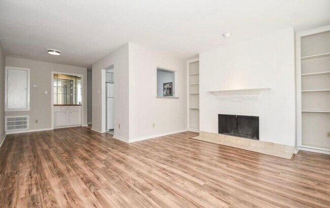 Building Photo - 2333 Bering Dr