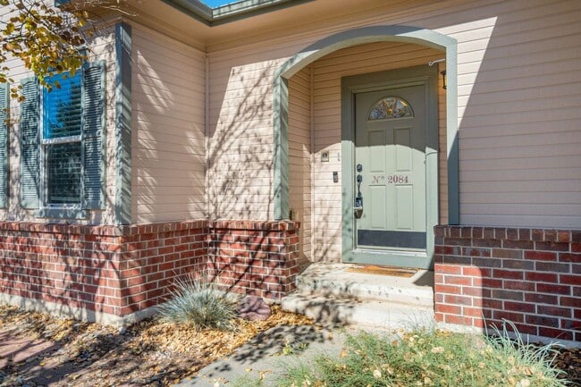 Building Photo - D20 5bdrm Home on Quiet Street in North Colorado Springs Area