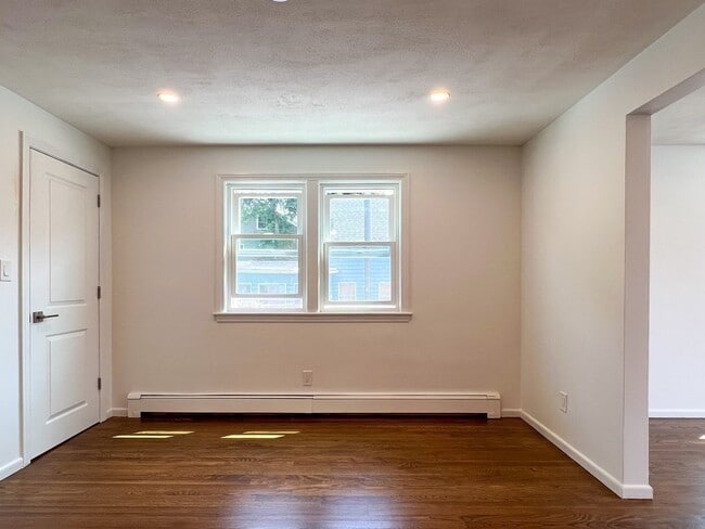 Building Photo - 22 Chandler St