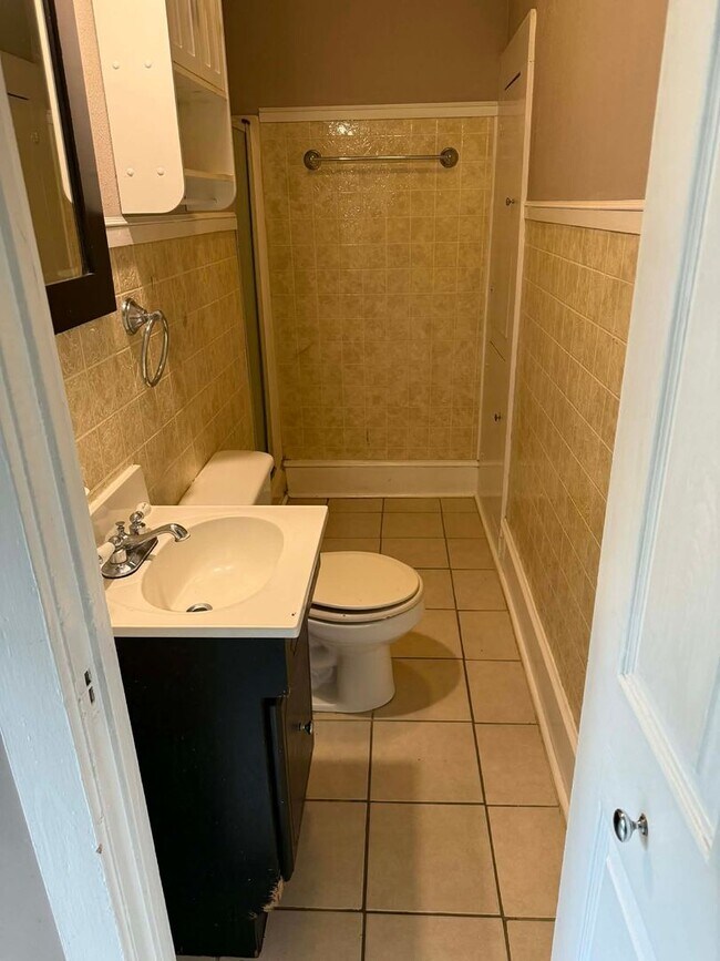 Building Photo - 409 Rutherford St