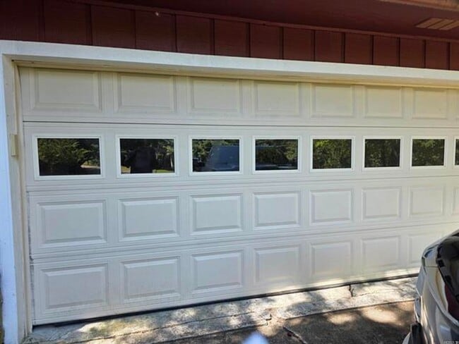 Building Photo - Contact Peggy Goodman 501 676 1758