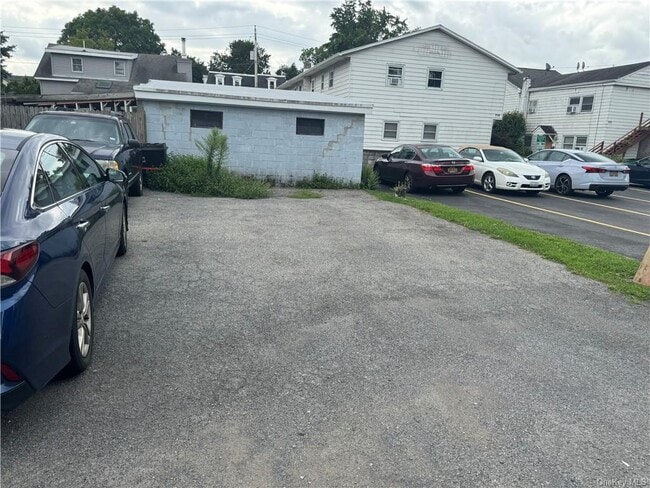 Building Photo - 3 McCafferty Pl