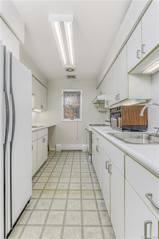 Building Photo - 9 Cloverdale Ln