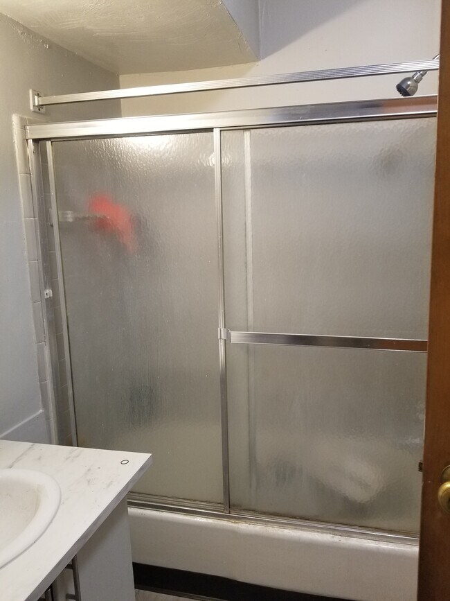 Building Photo - 411 N Craig St