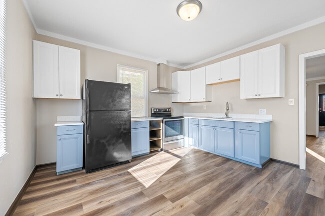 Building Photo - 1015 Cabell St