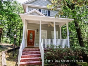 Building Photo - 517 Lee Cove