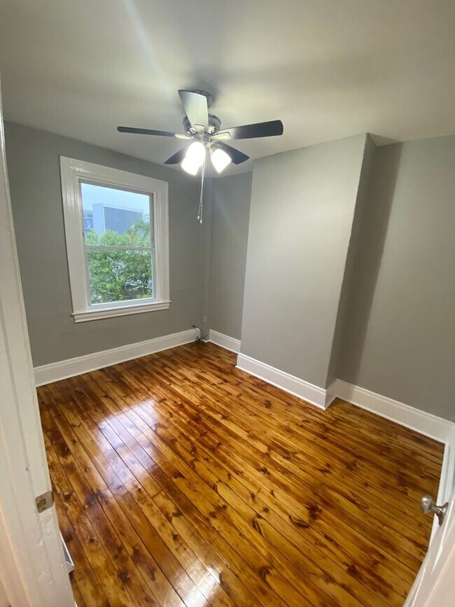 Building Photo - Modern 2BR in Lawrenceville – Central AC, ...