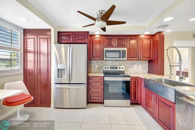 Building Photo - 1805 Eleuthera Point
