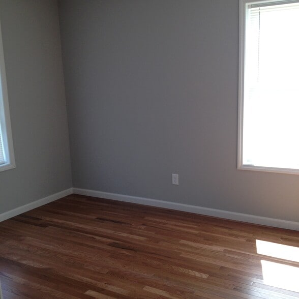 Building Photo - 2717 E 32nd St