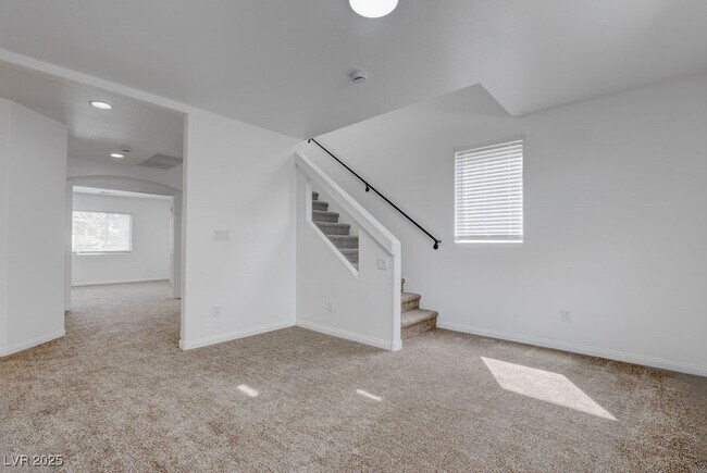Building Photo - 6027 Gordon Creek Ave