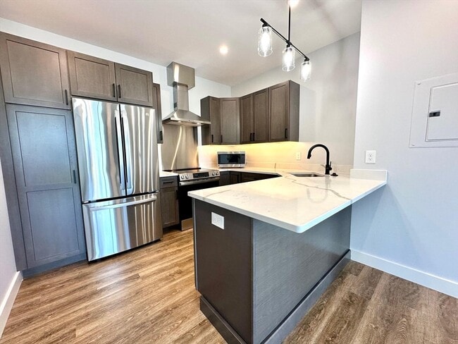 Building Photo - 21 Summer St