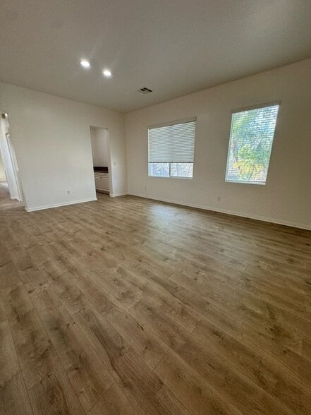 Building Photo - 5313 Pelican Hill Dr