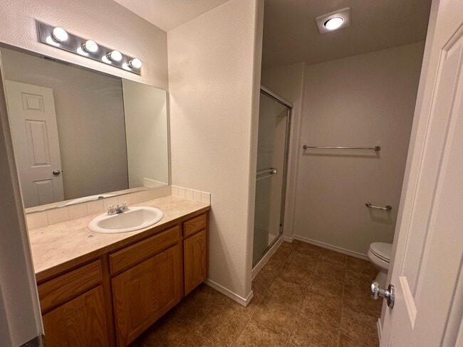 Building Photo - MOVE IN SPECIAL! Spacious 2 bed/2.5 bath with bonus room townhome off Road 68