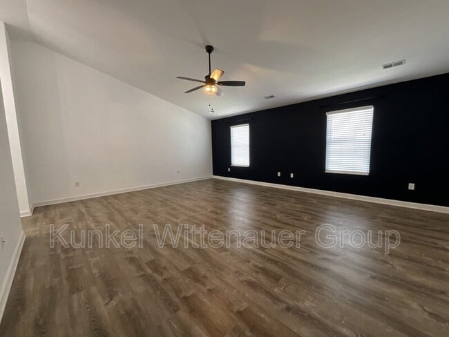 Building Photo - 2621 Greystone Estates Pkwy