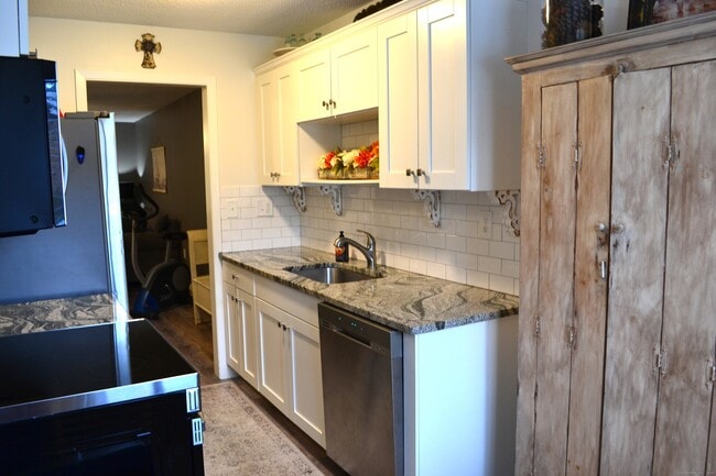 Building Photo - 41 Mountain Laurel Ct