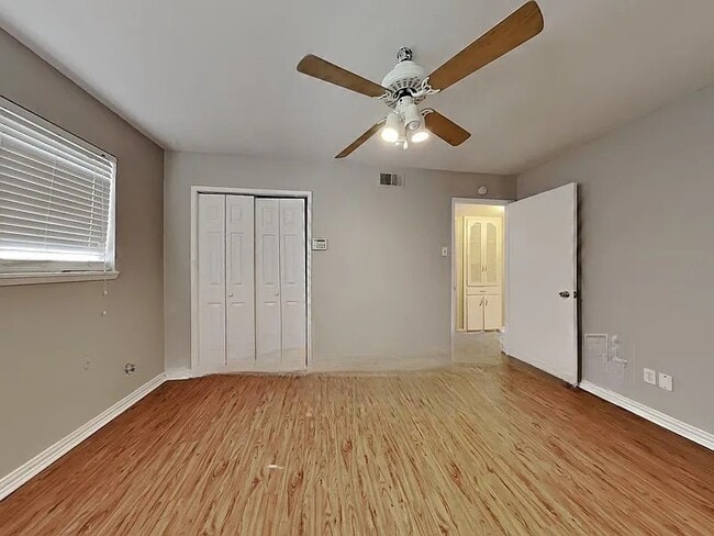 Building Photo - 726 Silverstone Dr